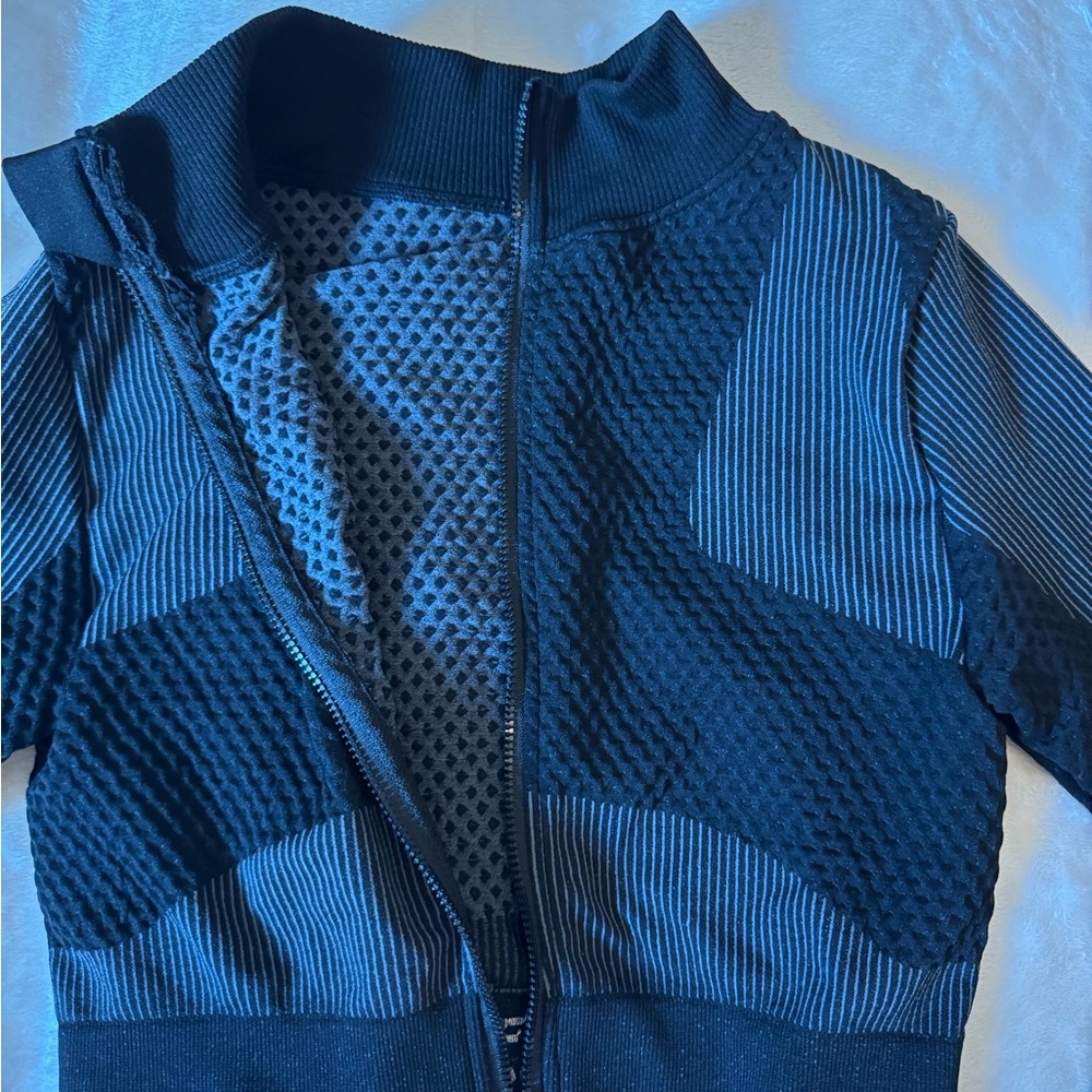 SHEIN Sport Studio Seamless Striped Thumb Holes Sports Jacket - Picture 5 of 7